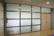 Mamparas bipanel � bicristal con estructura aluminio